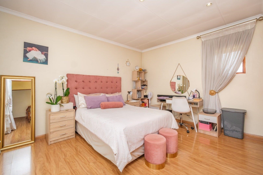 3 Bedroom Property for Sale in Highveld Gauteng