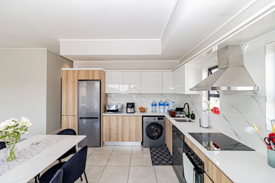 2 Bedroom Property for Sale in Waterfall Gauteng
