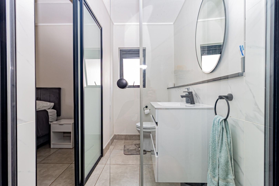 2 Bedroom Property for Sale in Waterfall Gauteng