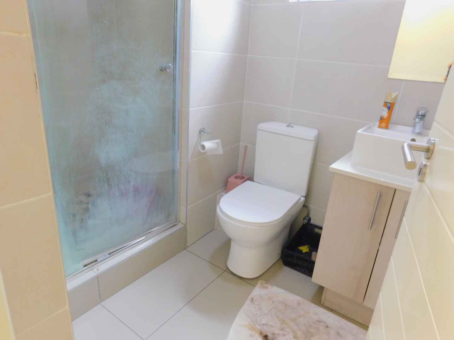 2 Bedroom Property for Sale in Bryanston Gauteng