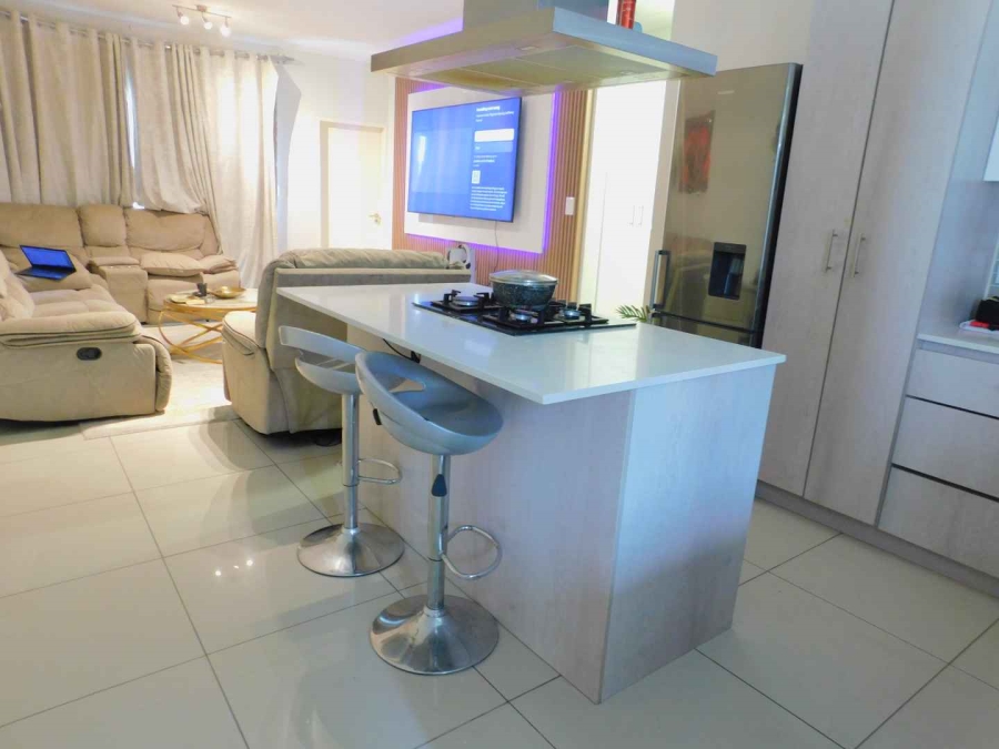 2 Bedroom Property for Sale in Bryanston Gauteng