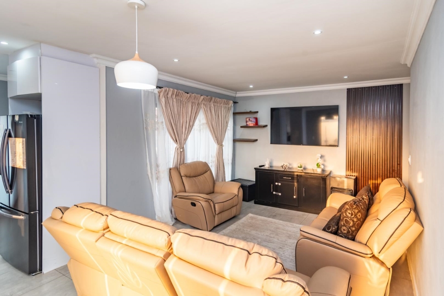 3 Bedroom Property for Sale in Wildtuinpark Gauteng