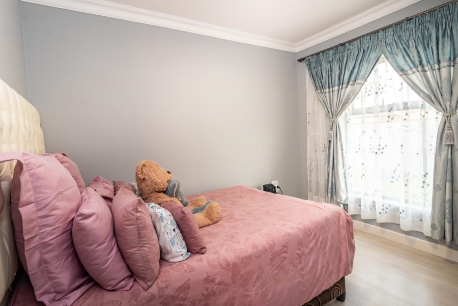 3 Bedroom Property for Sale in Wildtuinpark Gauteng