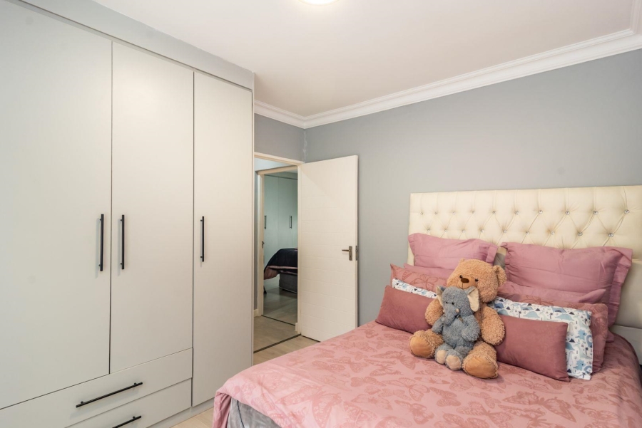 3 Bedroom Property for Sale in Wildtuinpark Gauteng