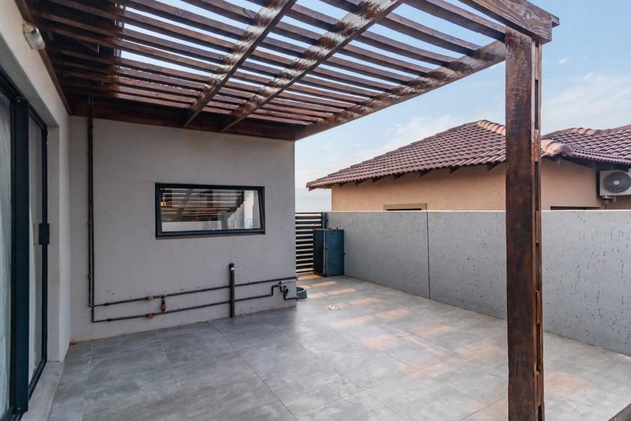 3 Bedroom Property for Sale in Wildtuinpark Gauteng