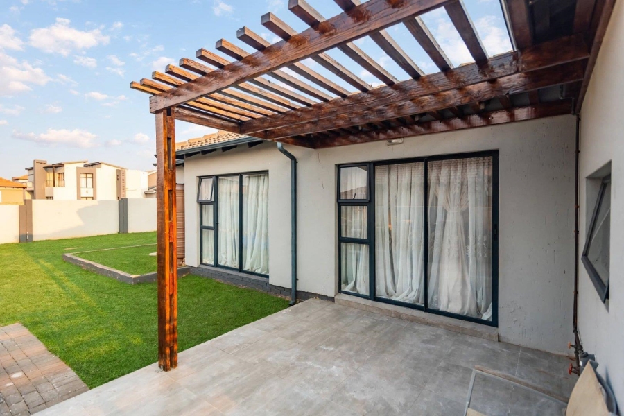 3 Bedroom Property for Sale in Wildtuinpark Gauteng