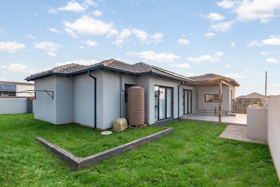 3 Bedroom Property for Sale in Wildtuinpark Gauteng