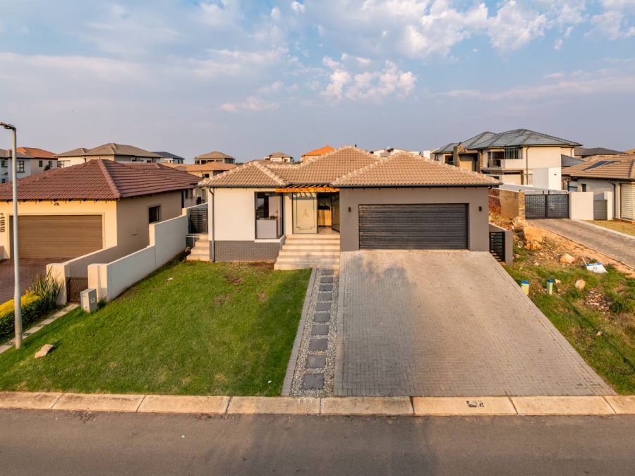 3 Bedroom Property for Sale in Wildtuinpark Gauteng
