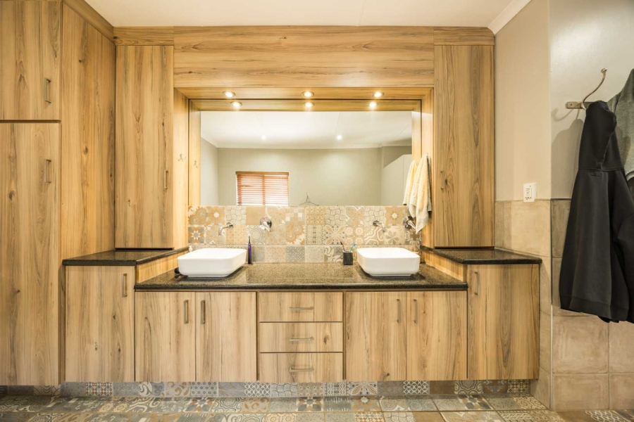 3 Bedroom Property for Sale in Wapadrand Gauteng