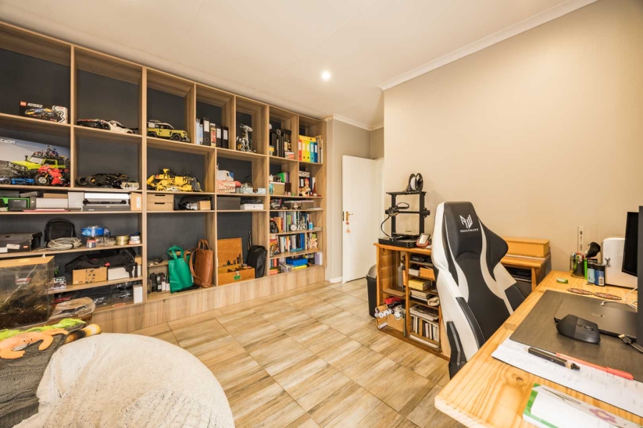 3 Bedroom Property for Sale in Wapadrand Gauteng