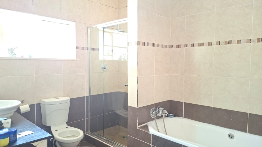 4 Bedroom Property for Sale in Sydenham Gauteng