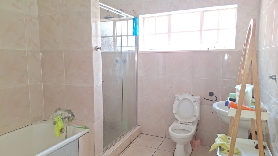 4 Bedroom Property for Sale in Sydenham Gauteng