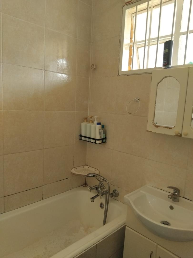 To Let 2 Bedroom Property for Rent in Sunnyridge Gauteng
