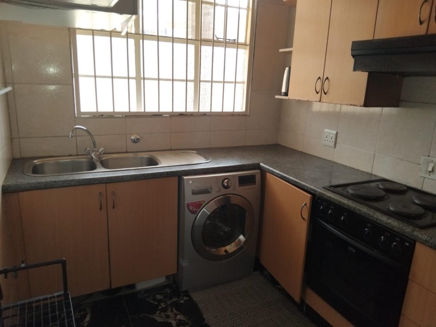 To Let 2 Bedroom Property for Rent in Sunnyridge Gauteng