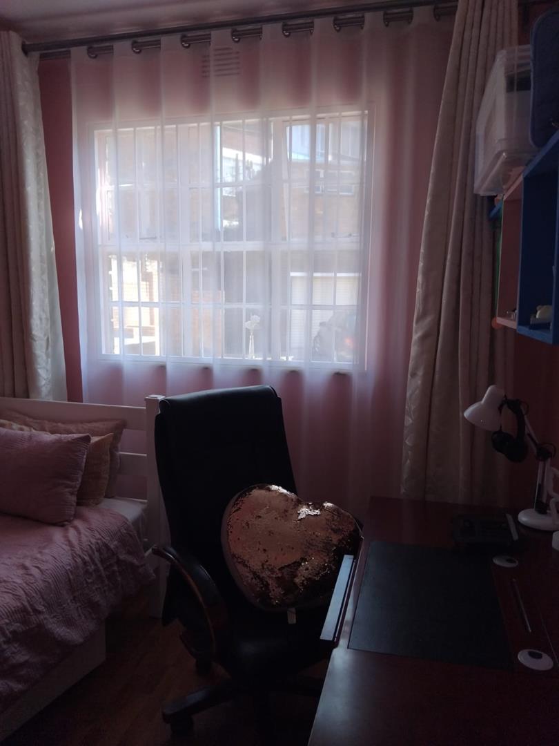 To Let 2 Bedroom Property for Rent in Sunnyridge Gauteng