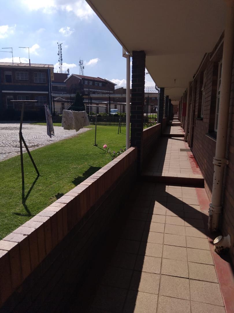 To Let 2 Bedroom Property for Rent in Sunnyridge Gauteng