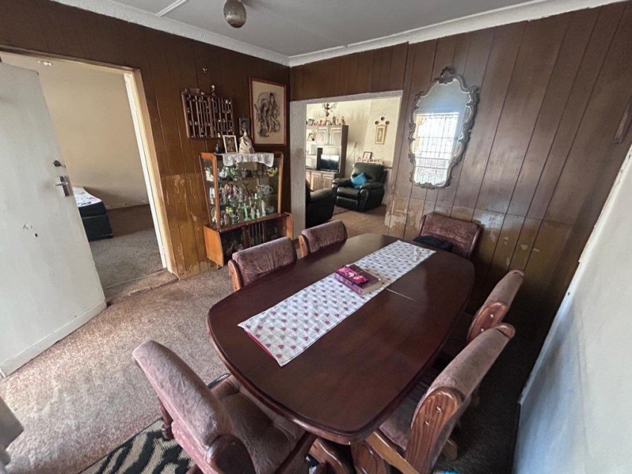 4 Bedroom Property for Sale in Bezuidenhout Valley Gauteng
