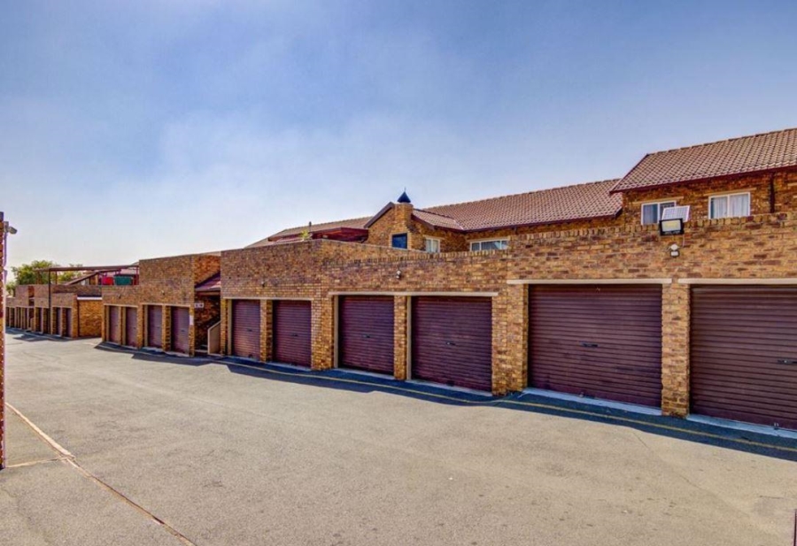 3 Bedroom Property for Sale in Terenure Gauteng