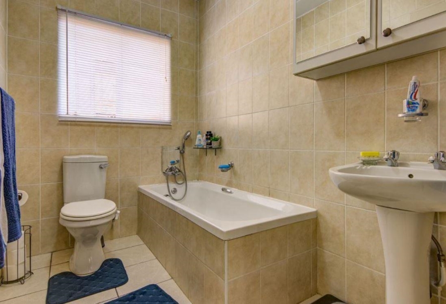 3 Bedroom Property for Sale in Terenure Gauteng