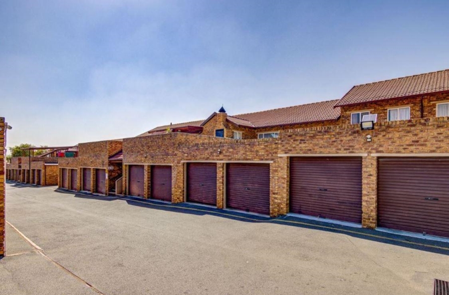 3 Bedroom Property for Sale in Terenure Gauteng