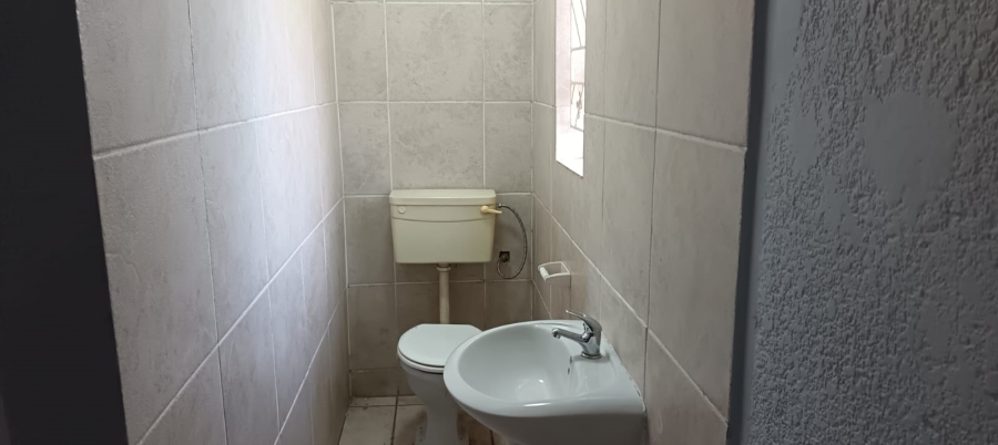 4 Bedroom Property for Sale in Crystal Park Gauteng