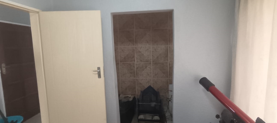 4 Bedroom Property for Sale in Crystal Park Gauteng