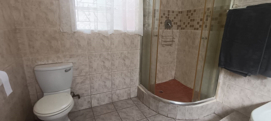 4 Bedroom Property for Sale in Crystal Park Gauteng