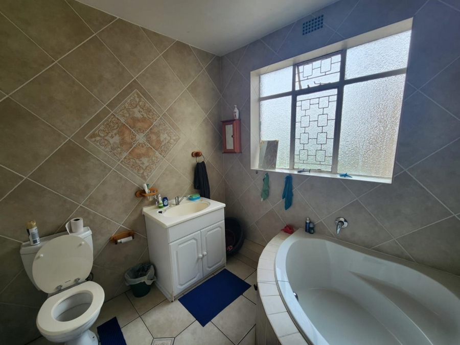 To Let 2 Bedroom Property for Rent in Florida Park Gauteng