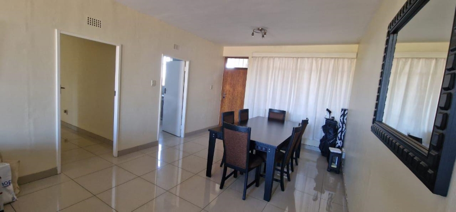 To Let 2 Bedroom Property for Rent in Florida Park Gauteng