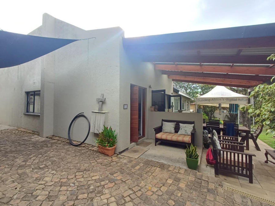 To Let 3 Bedroom Property for Rent in Robindale Gauteng