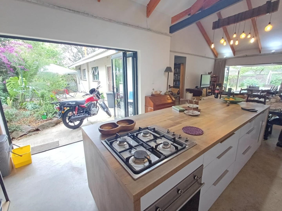 To Let 3 Bedroom Property for Rent in Robindale Gauteng