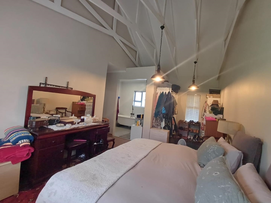 To Let 3 Bedroom Property for Rent in Robindale Gauteng