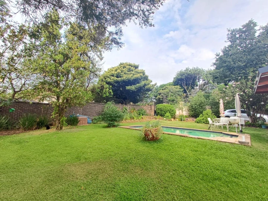 To Let 3 Bedroom Property for Rent in Robindale Gauteng