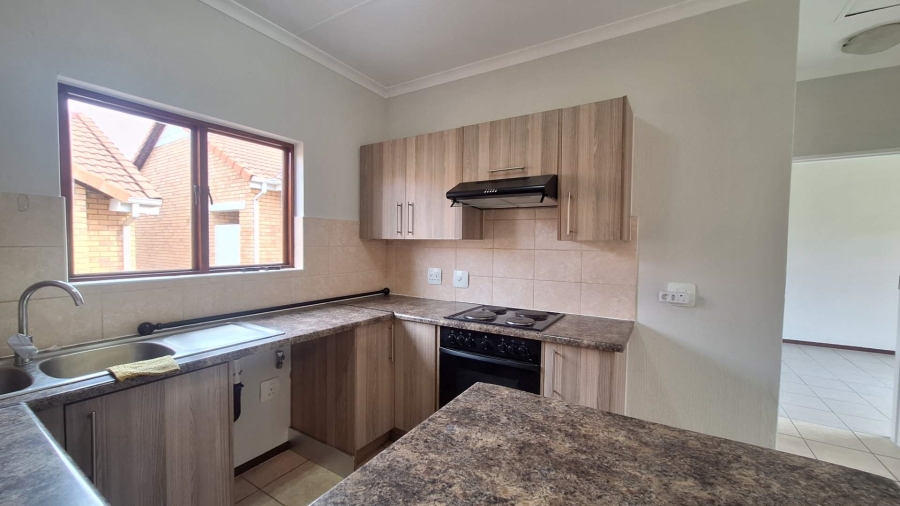 To Let 2 Bedroom Property for Rent in Randpark Ridge Gauteng
