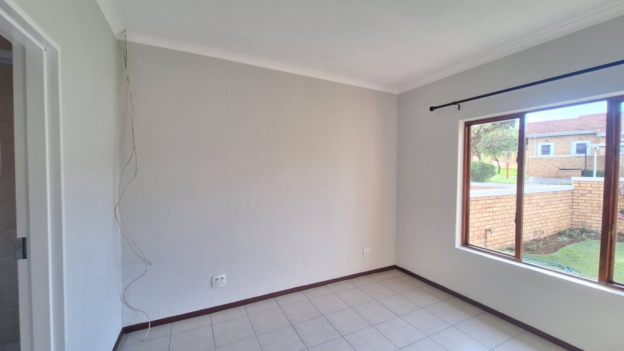 To Let 2 Bedroom Property for Rent in Randpark Ridge Gauteng