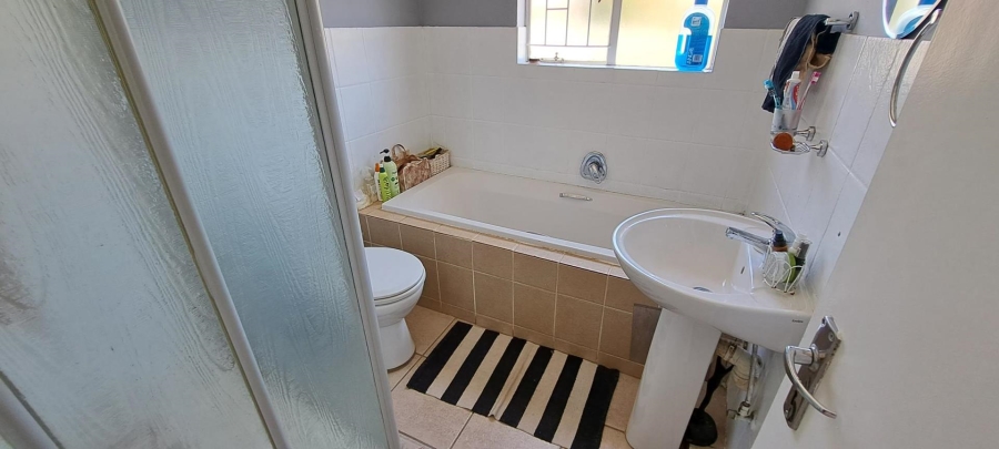 2 Bedroom Property for Sale in Zandspruit Gauteng