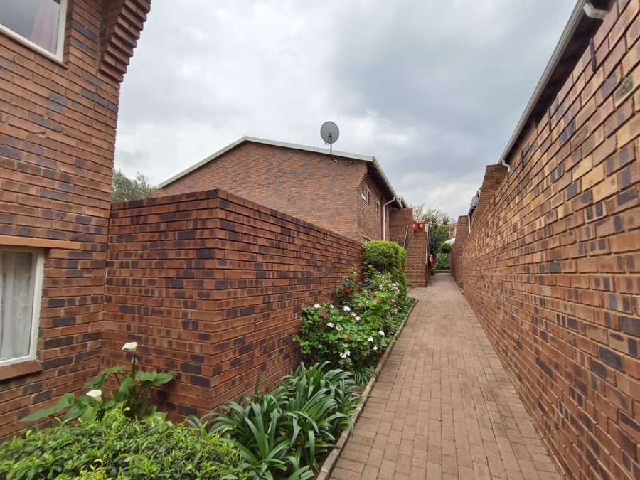 2 Bedroom Property for Sale in Ferndale Gauteng