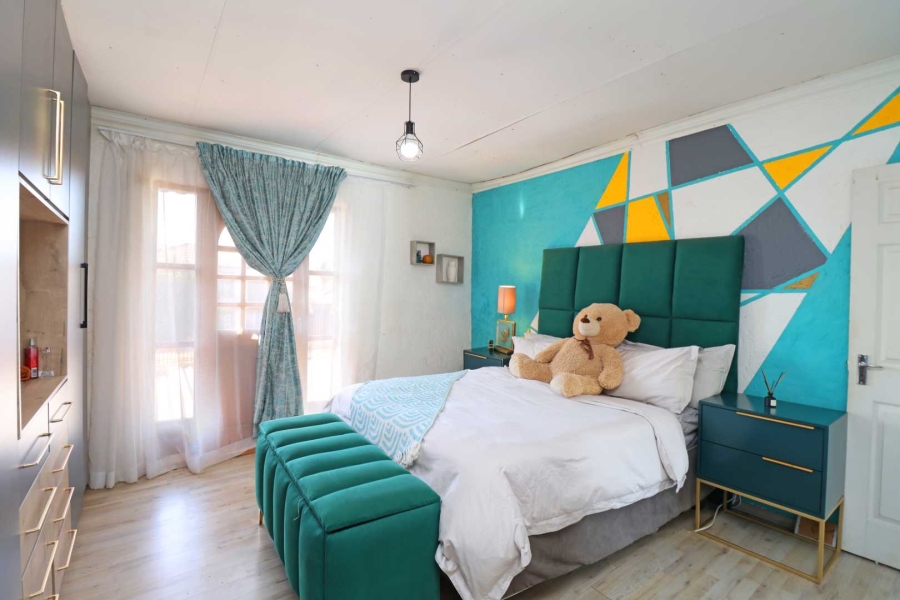 6 Bedroom Property for Sale in Greenhills Gauteng