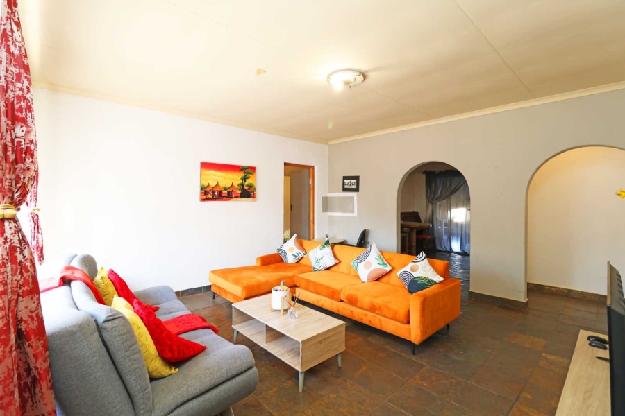6 Bedroom Property for Sale in Greenhills Gauteng
