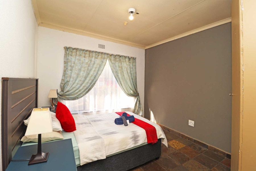 6 Bedroom Property for Sale in Greenhills Gauteng