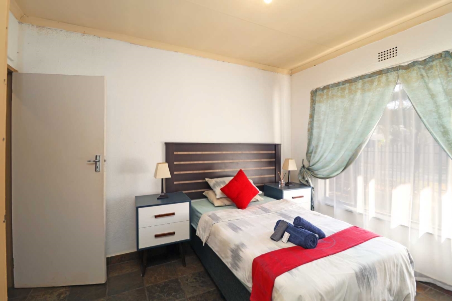 6 Bedroom Property for Sale in Greenhills Gauteng