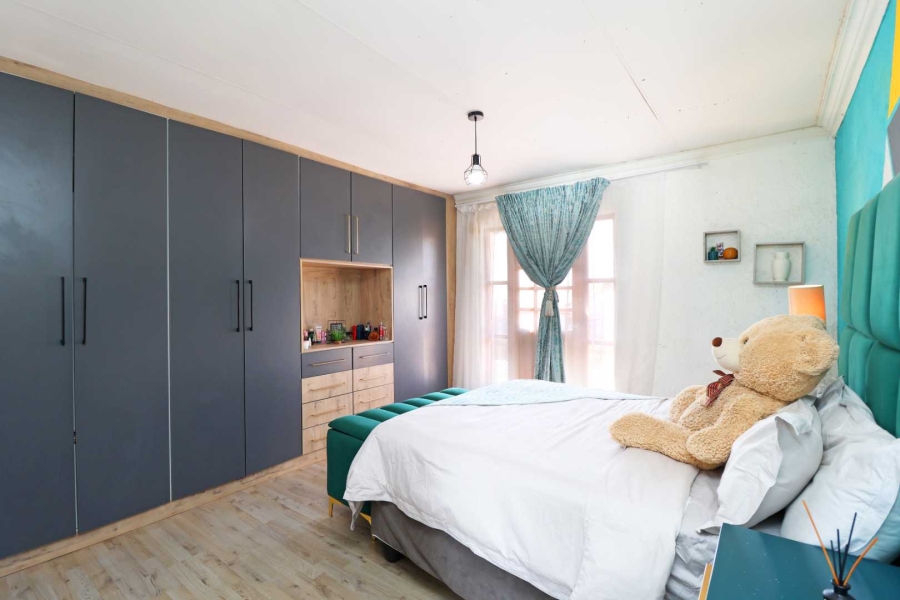 6 Bedroom Property for Sale in Greenhills Gauteng