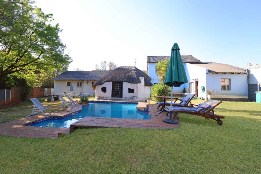 6 Bedroom Property for Sale in Greenhills Gauteng