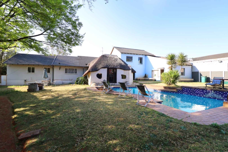 6 Bedroom Property for Sale in Greenhills Gauteng