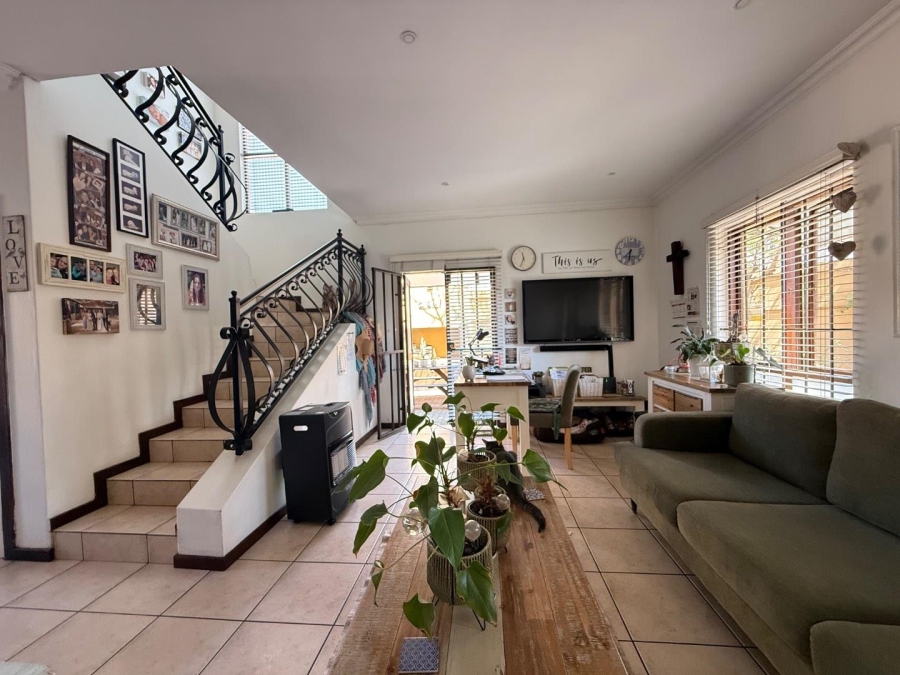 2 Bedroom Property for Sale in Bassonia Gauteng