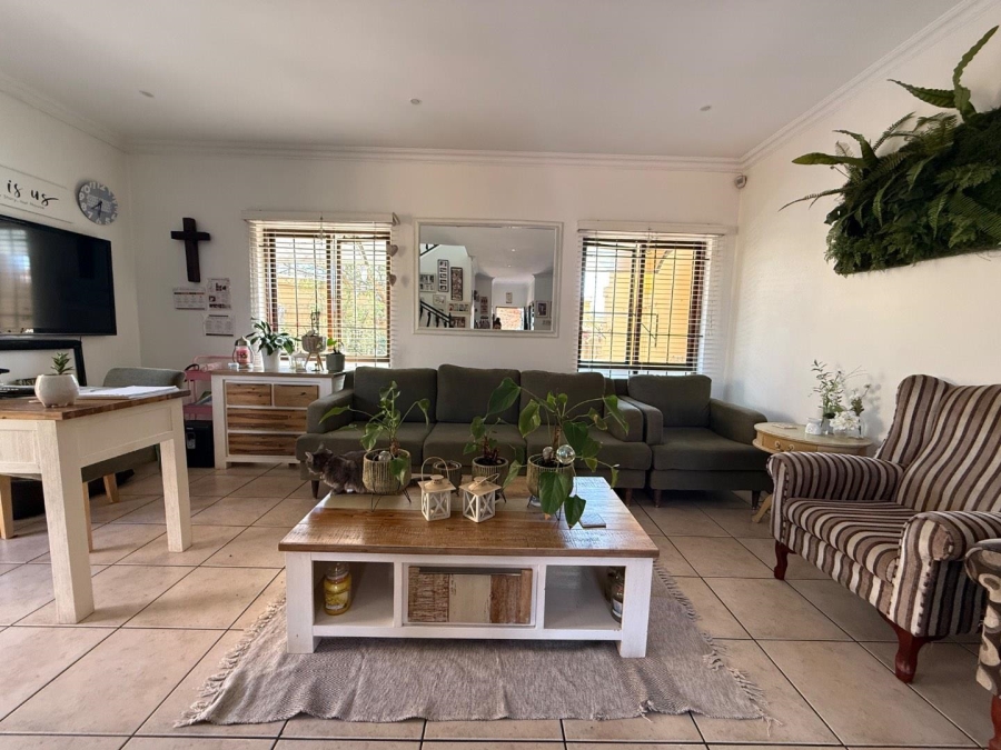 2 Bedroom Property for Sale in Bassonia Gauteng