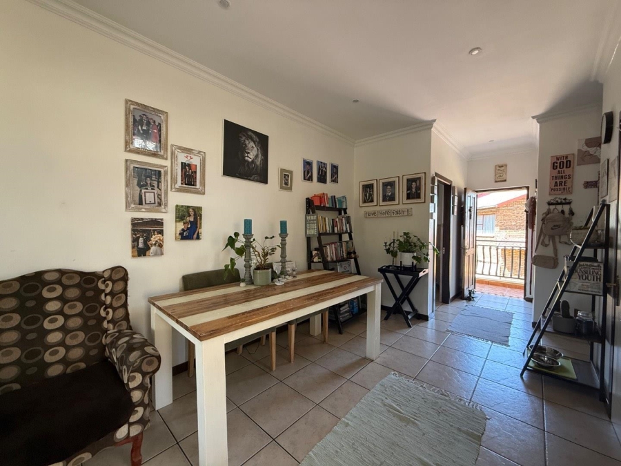 2 Bedroom Property for Sale in Bassonia Gauteng