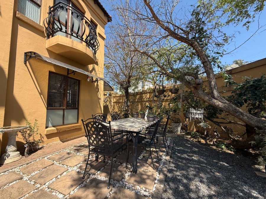 2 Bedroom Property for Sale in Bassonia Gauteng