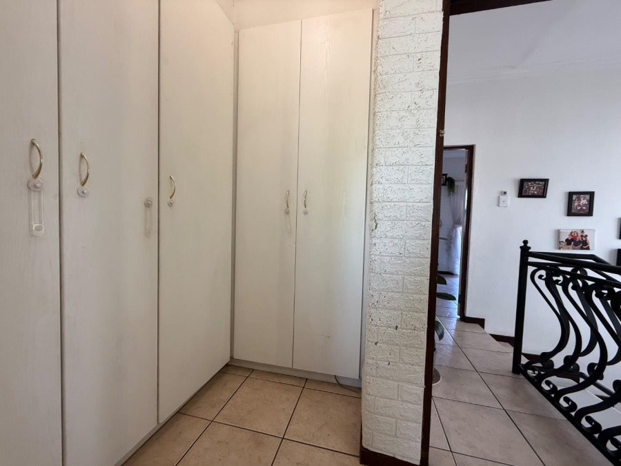 2 Bedroom Property for Sale in Bassonia Gauteng