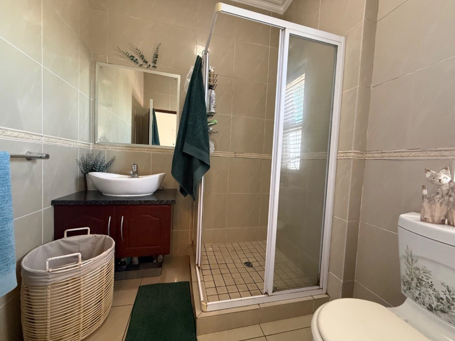 2 Bedroom Property for Sale in Bassonia Gauteng